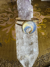 Opal moon