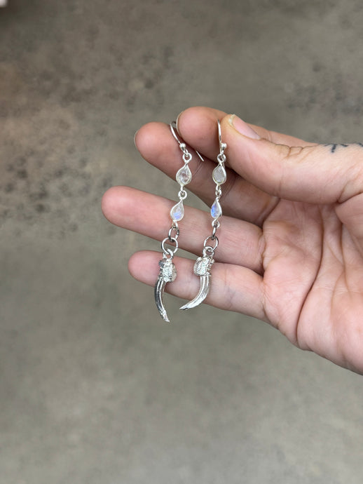 Eagle claw in .925 sterling silver moonstone
