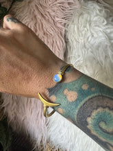 Moon opalite