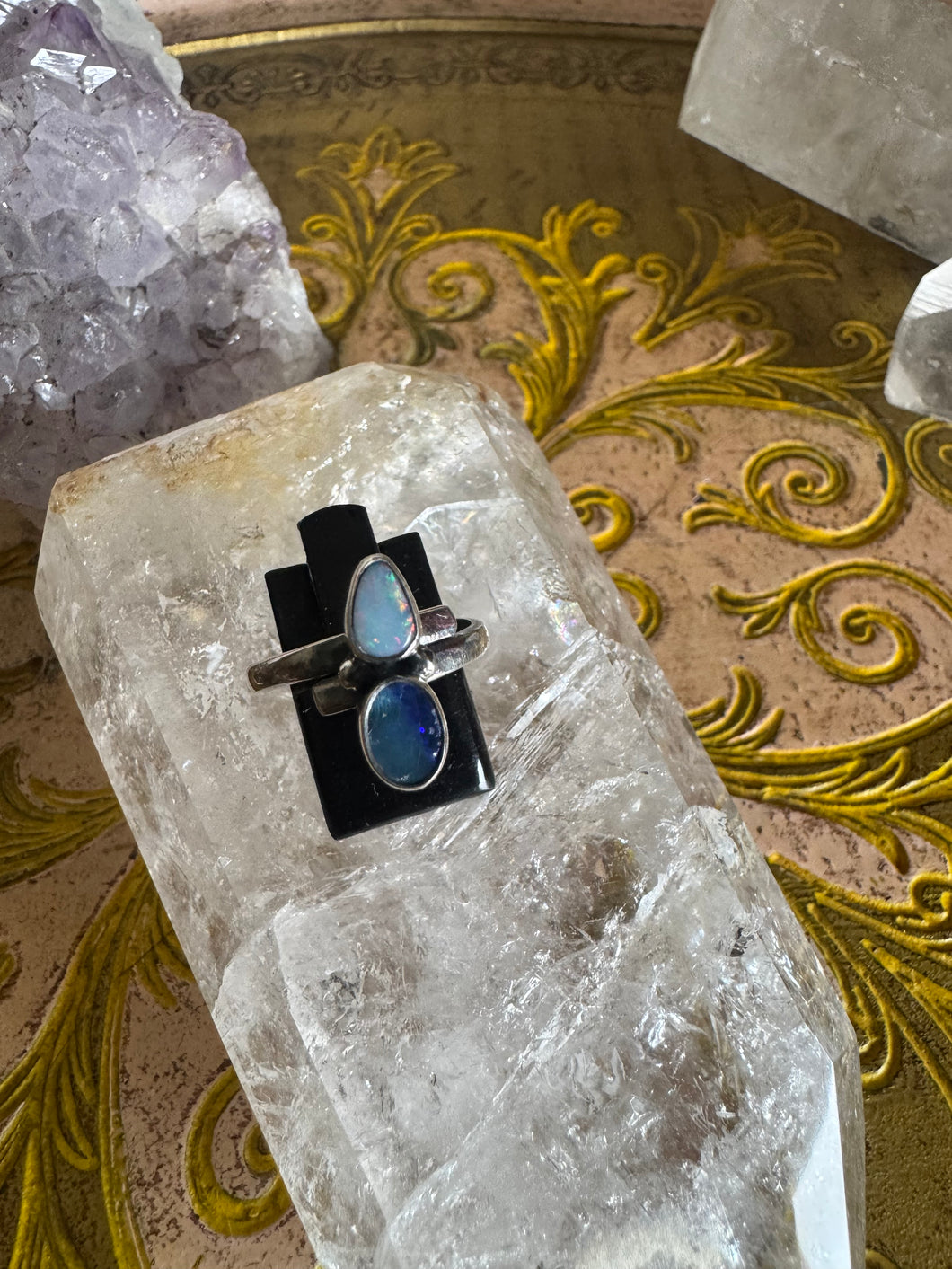 Black and blue opal