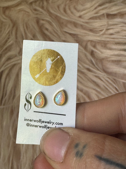 Tear drop opal