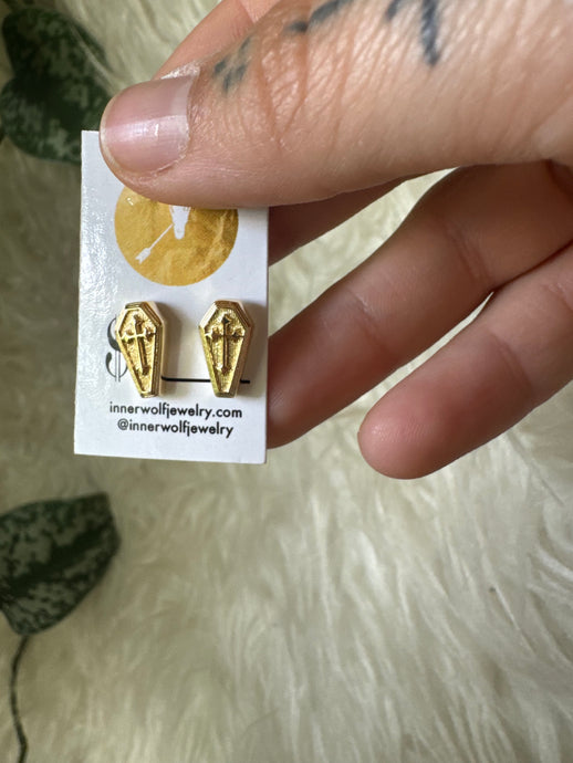 Gold coffin studs