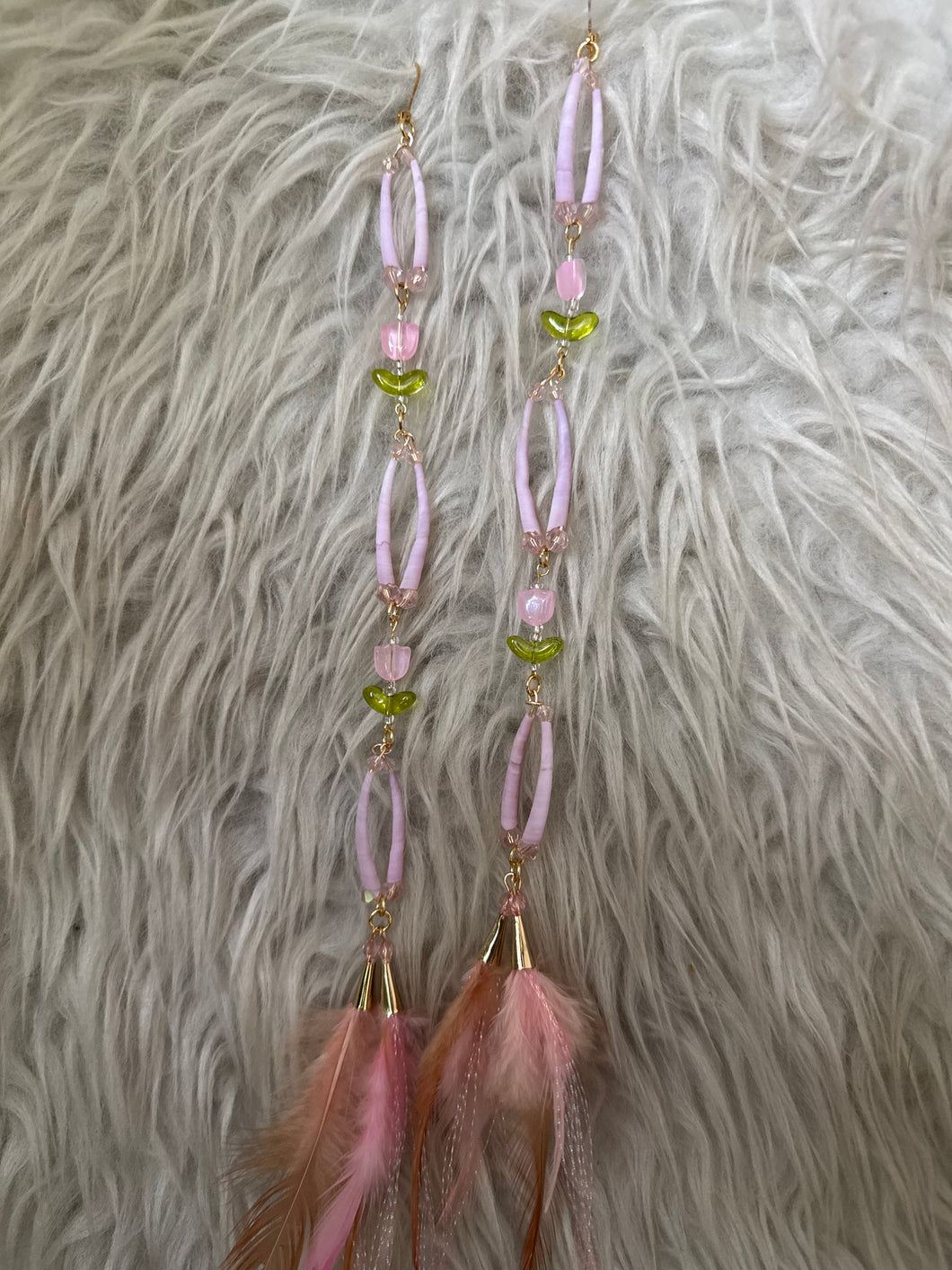 Pink flower tier Denatelium