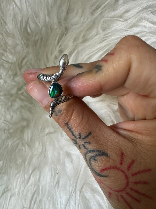 Snake opal size 7