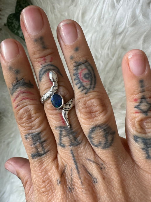 Snake opal size 8