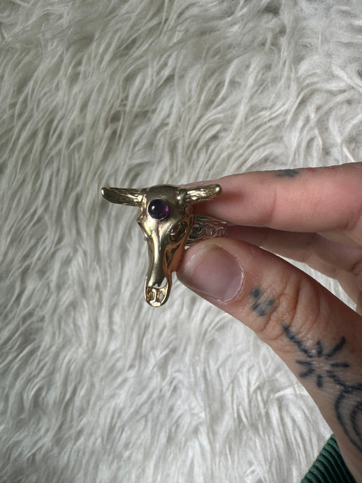 Adjustable bull amethyst