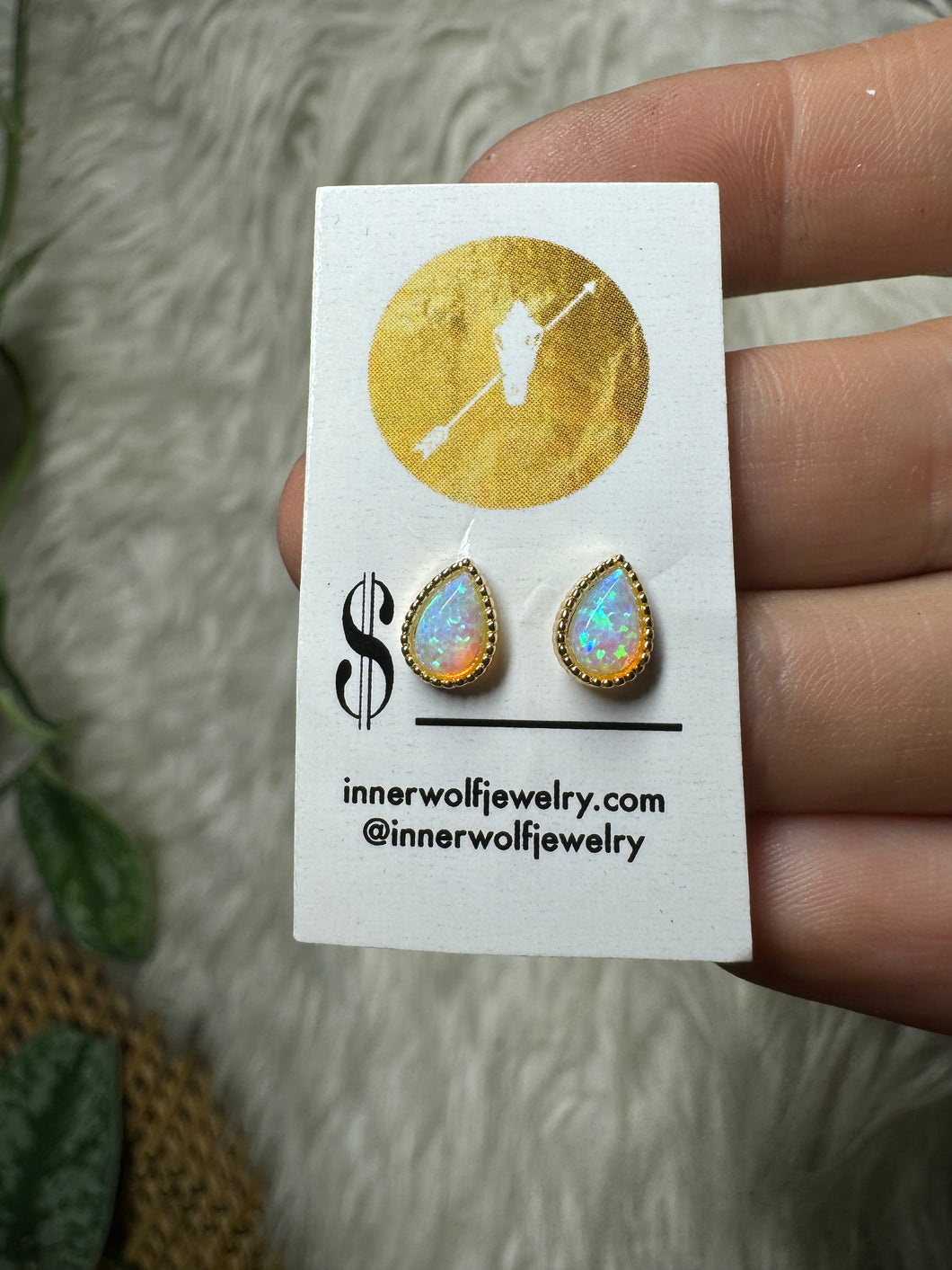 Teardrop opal studs