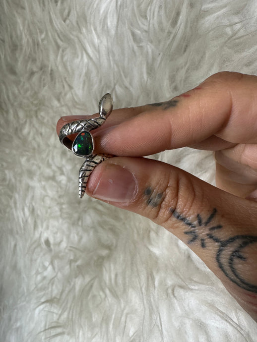 Snake opal size 7 1/2
