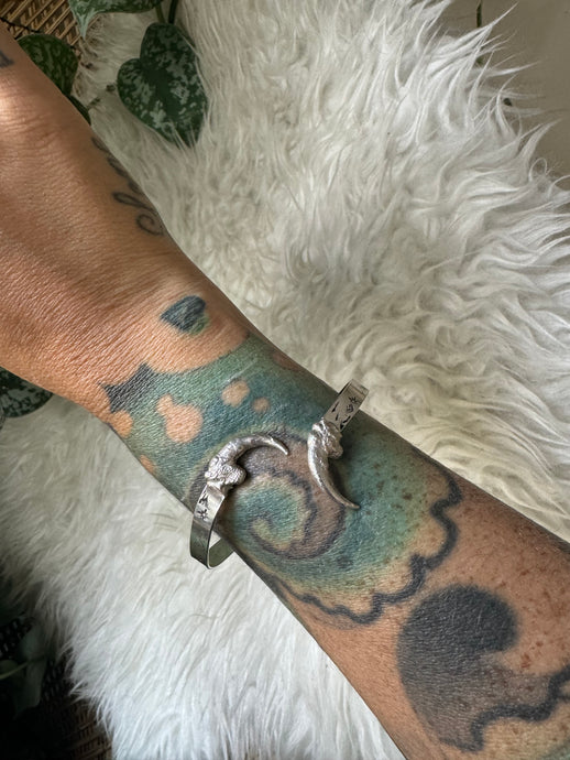 Small eagle talon bracelet
