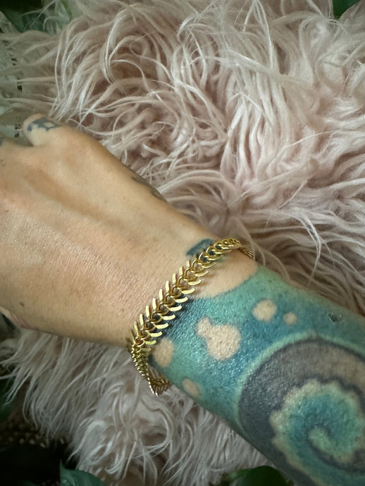 Fishbone bracelet gold