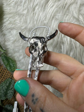 Bull bolo silver and white