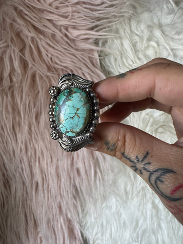 Large leaf turquoise