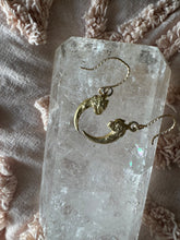 Eagle claw in 18k gold