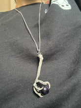 Hawk talon 925. Sterling silver holding crystal