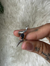 Snake opal size 7
