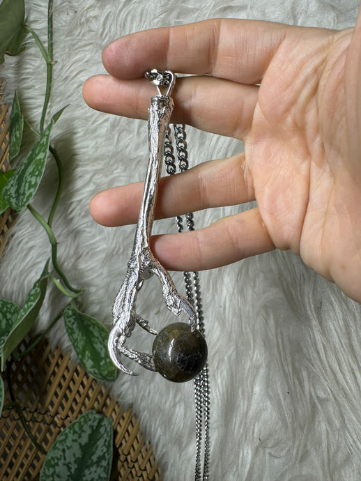 A real hawk talon in .925 sterling Labradorite